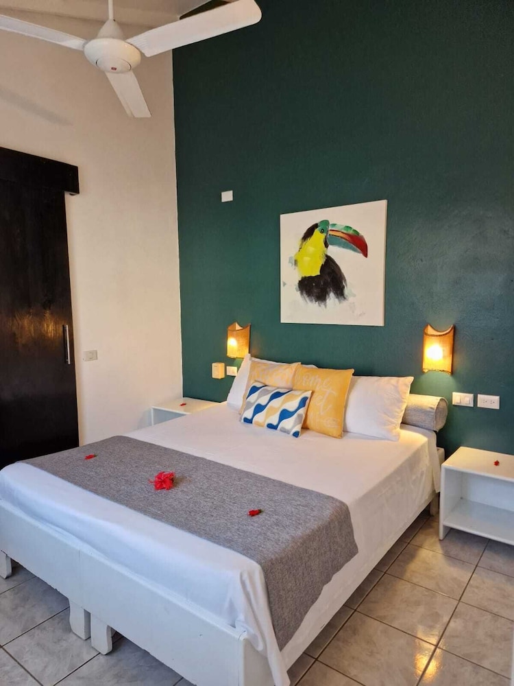 Bungalow, Kitchenette, Pool View