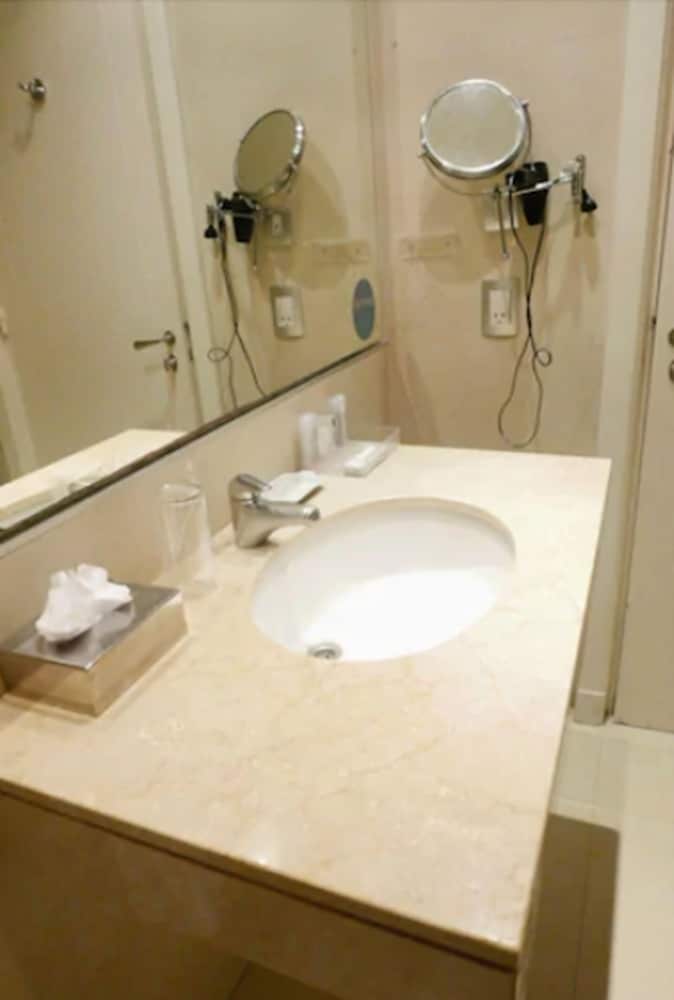 Deluxe Room, Beach View photo 2