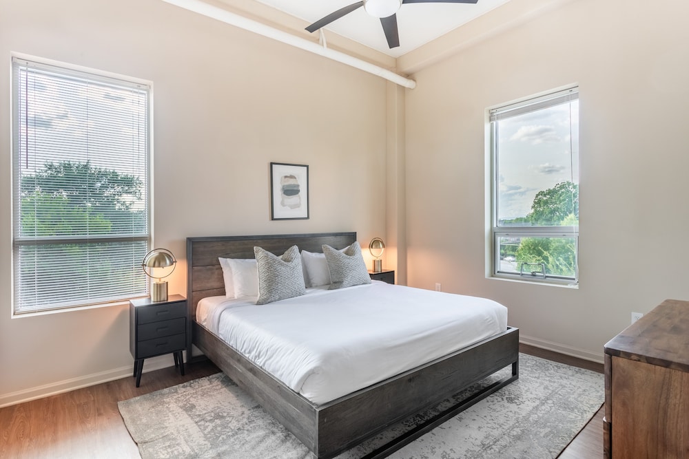 One Bedroom Suite photo 2