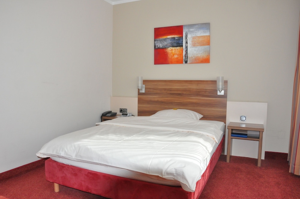 Single Room, Non Smoking photo 2
