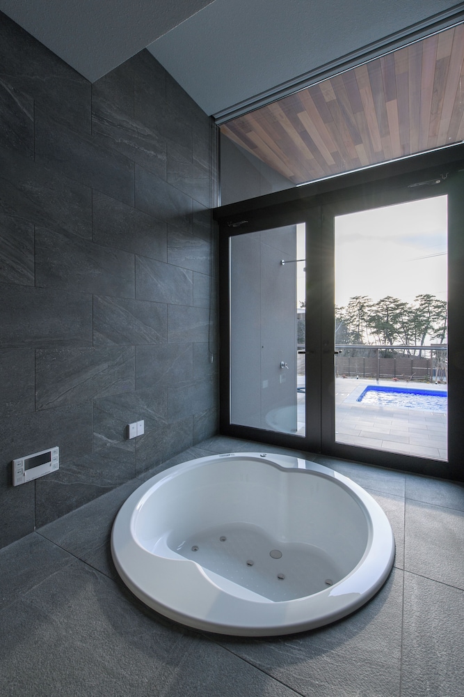 Luxury Villa photo 3
