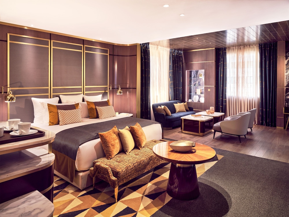 Deluxe Junior Suite - Photo 1