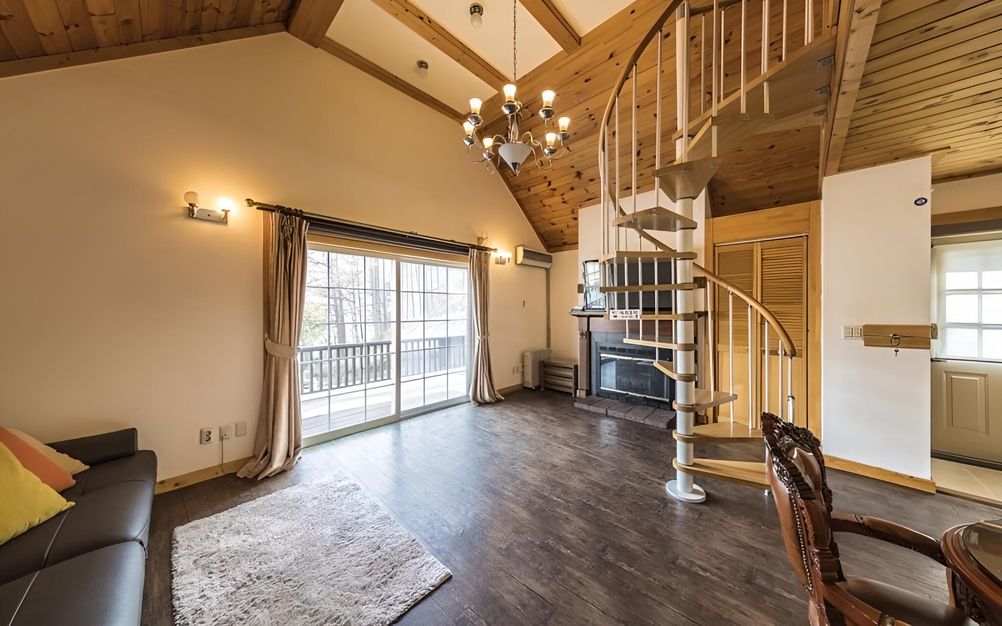 Room (Suite (Duplex)) photo 2