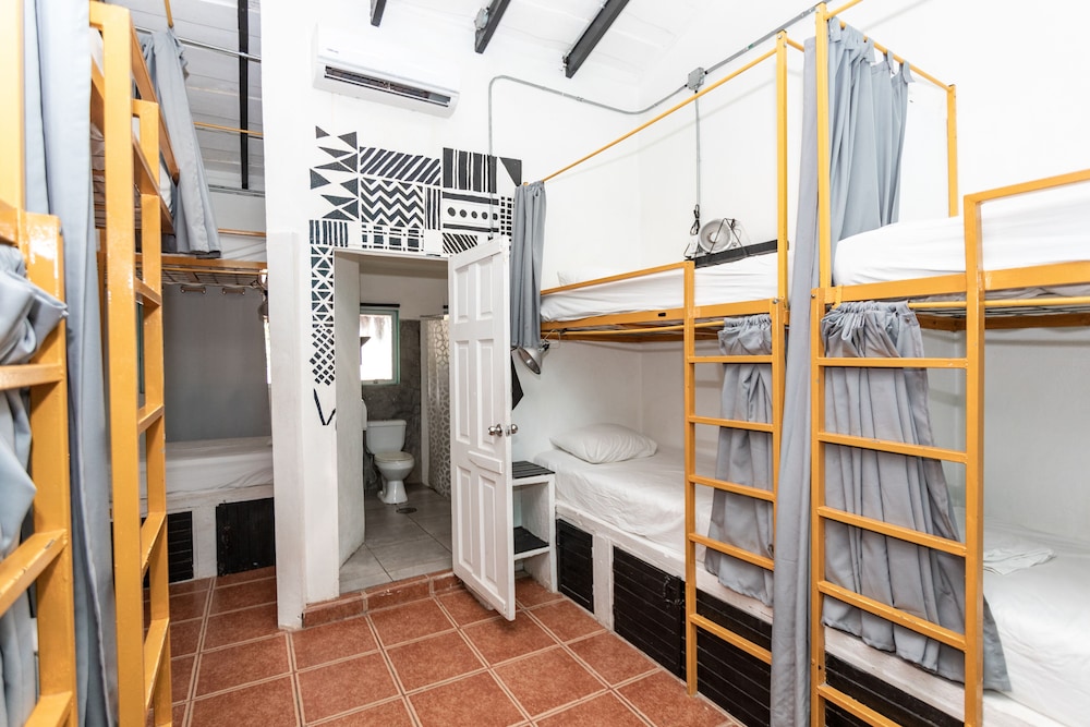 Bed In 9-Bed Dormitory Room photo 2