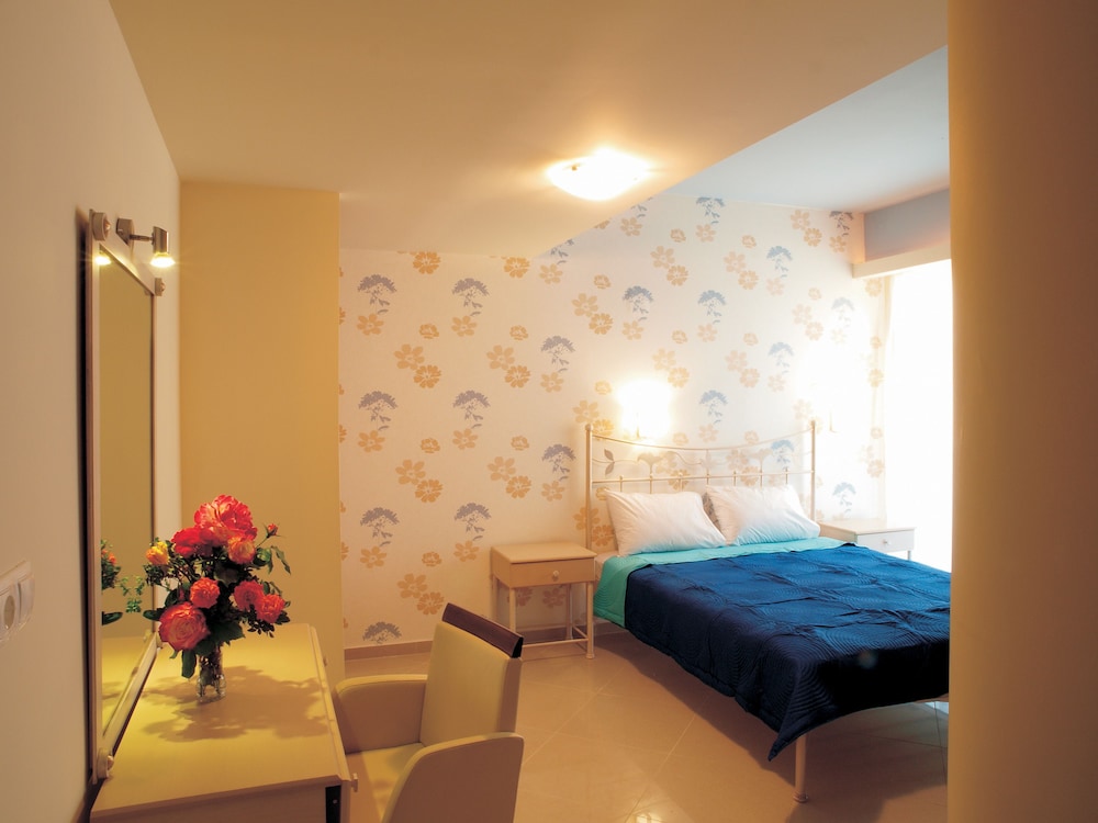 Double Room - Photo 9