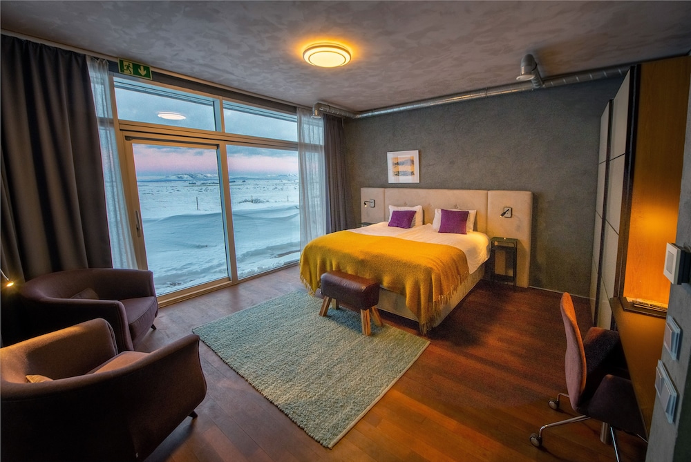 Junior Suite, 1 Bedroom, Accessible, Hill View photo 3