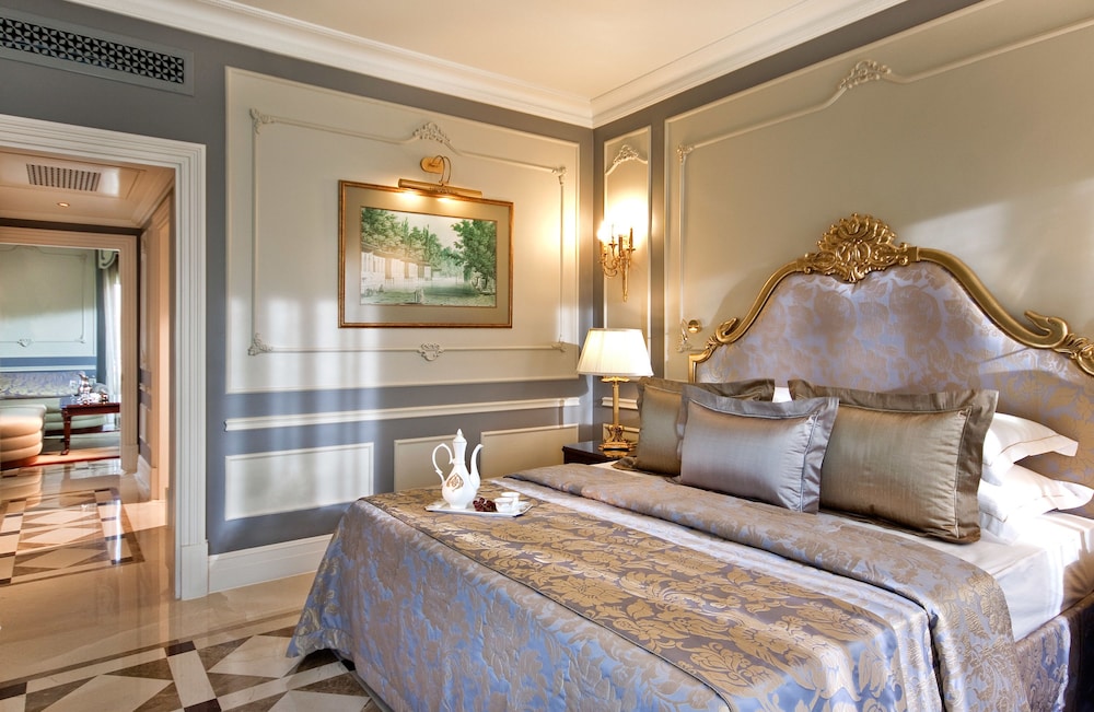 Deluxe Suite photo 1
