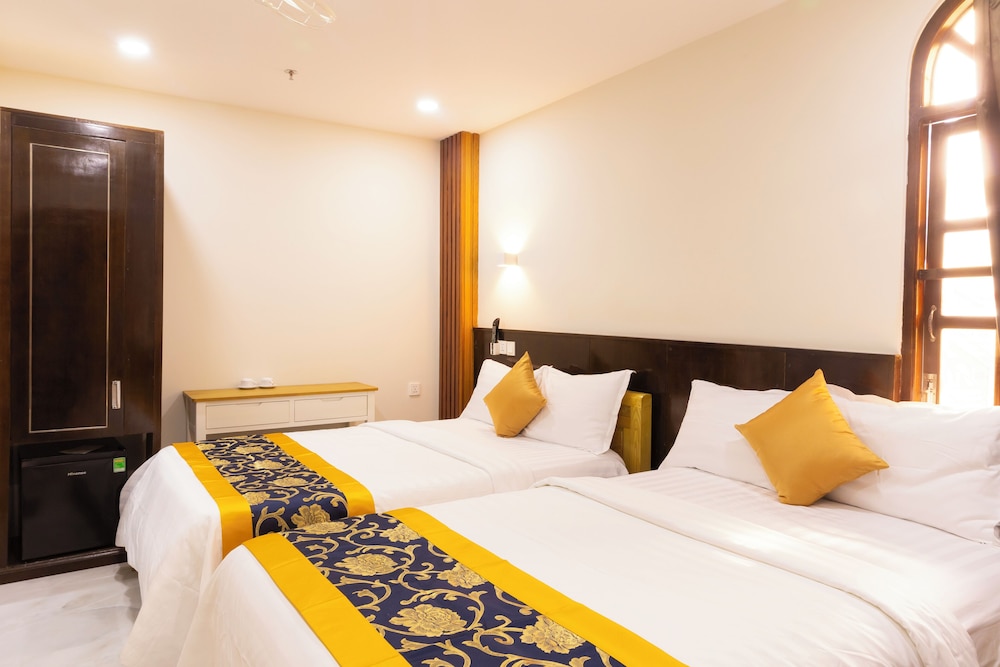Family Quadruple Room, City View