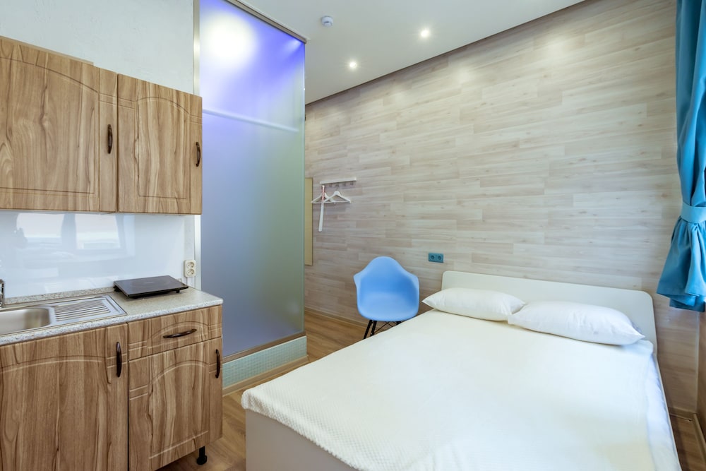 Standard Studio, 1 Queen Bed, Kitchenette