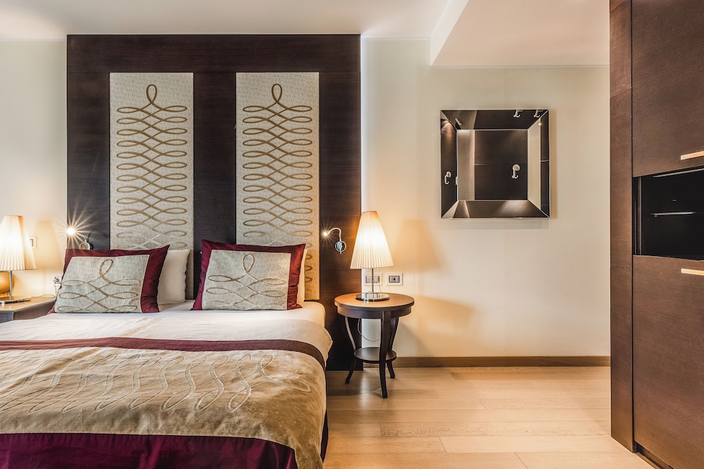 Junior Suite with outdoor Jacuzzi (Belvedere) photo 2