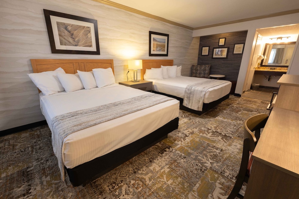 Deluxe Room With 2 Queen Beds