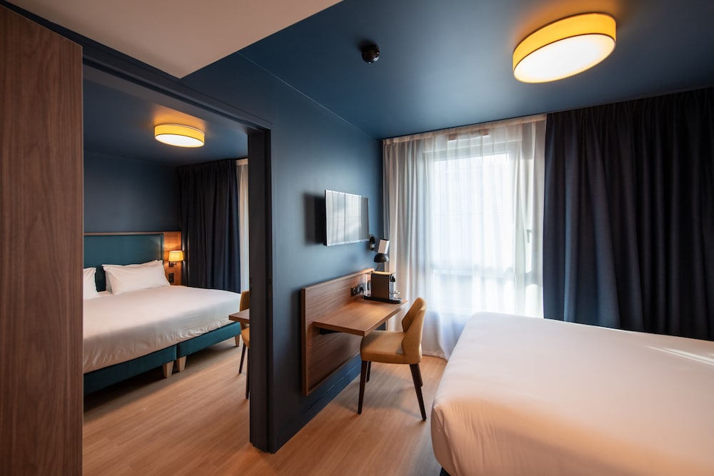 Double Room, Connecting Rooms