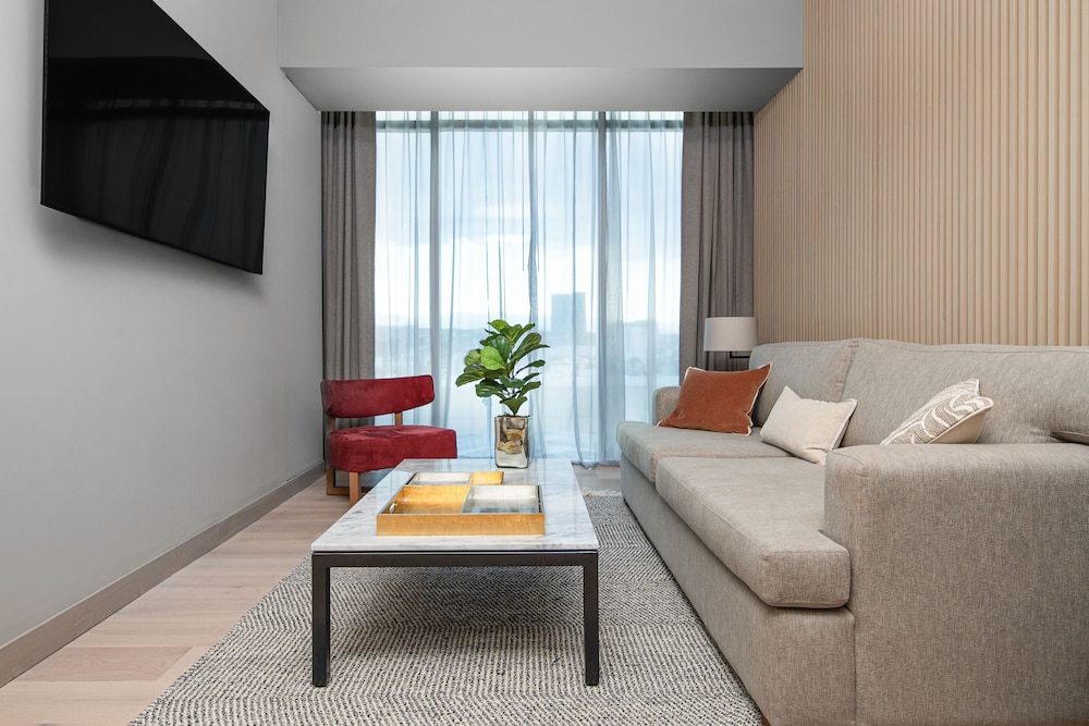 Suite (Regency)