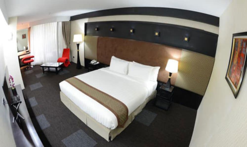 Suite King photo 2