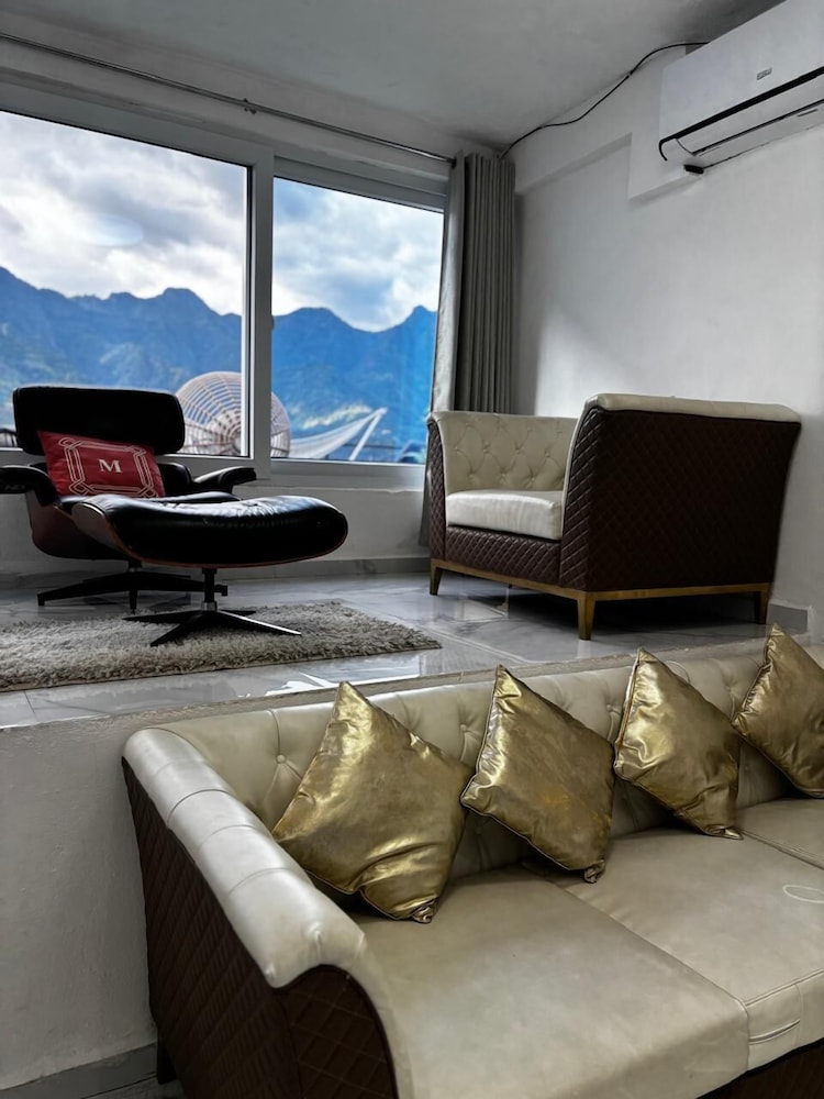Suite, 2 Bedrooms, Terrace, Lake View