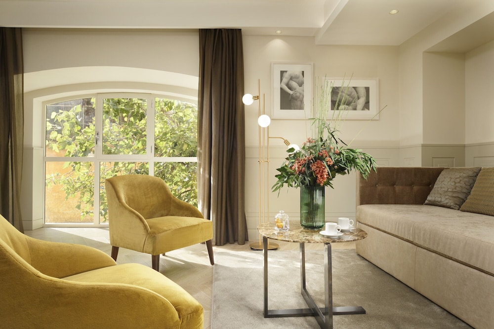 Studio Suite photo 3