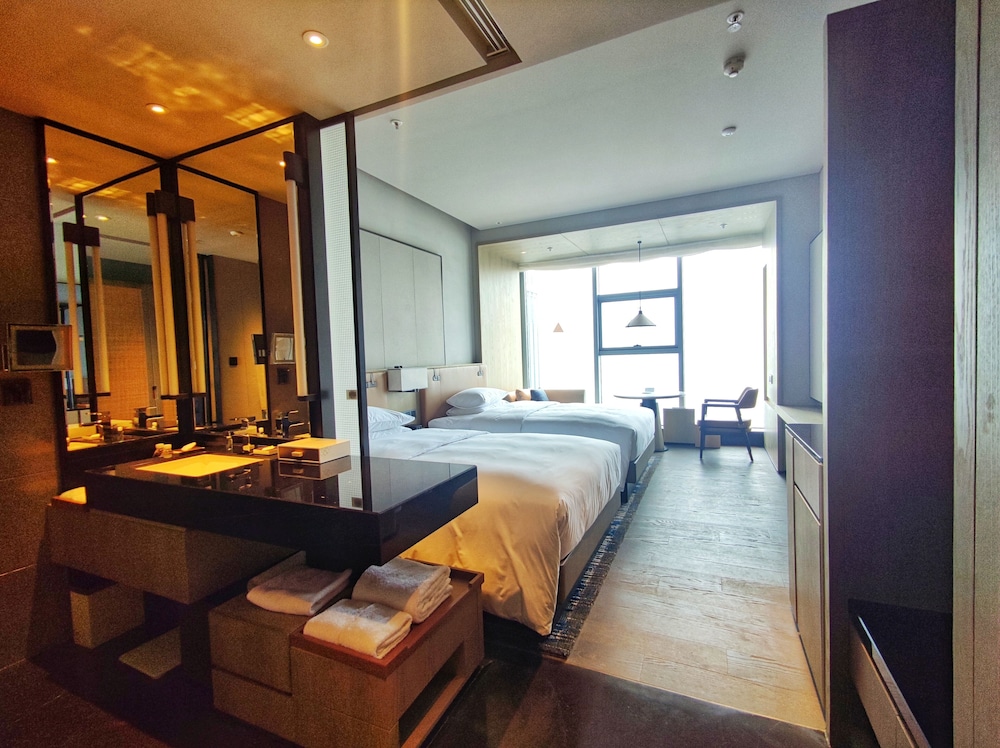 Executive Room, 2 Double Beds - Photo 5