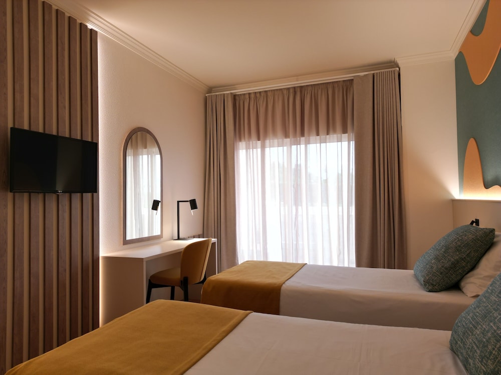 Family Room, Partial Sea View (4 Adults)