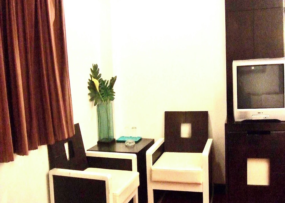 Deluxe Twin Room photo 3