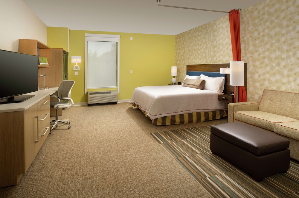 Suite, 1 King Bed, Accessible, Non Smoking (Hearing) photo 3