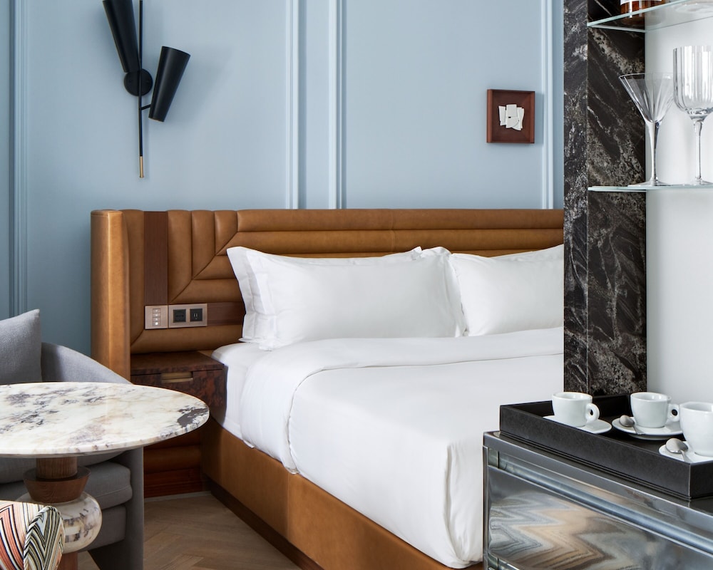 Superior Room, 1 King Bed (View, Urban)
