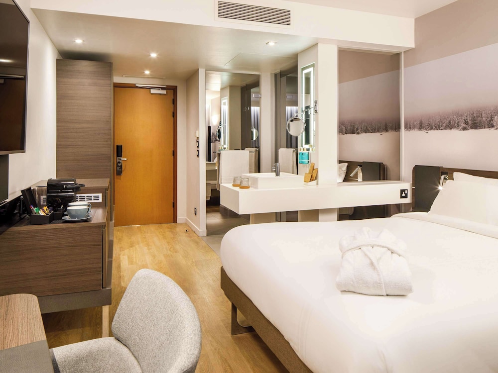 Premium Room, 1 Queen Bed with Sofa bed (Executive) photo 3