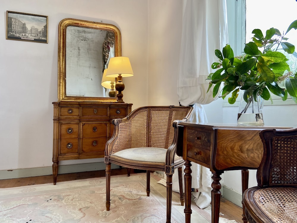 Romantic Room, Courtyard View photo 1