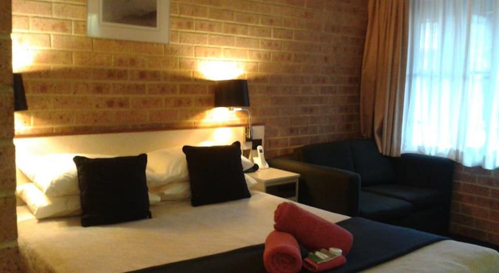Family Room photo 1