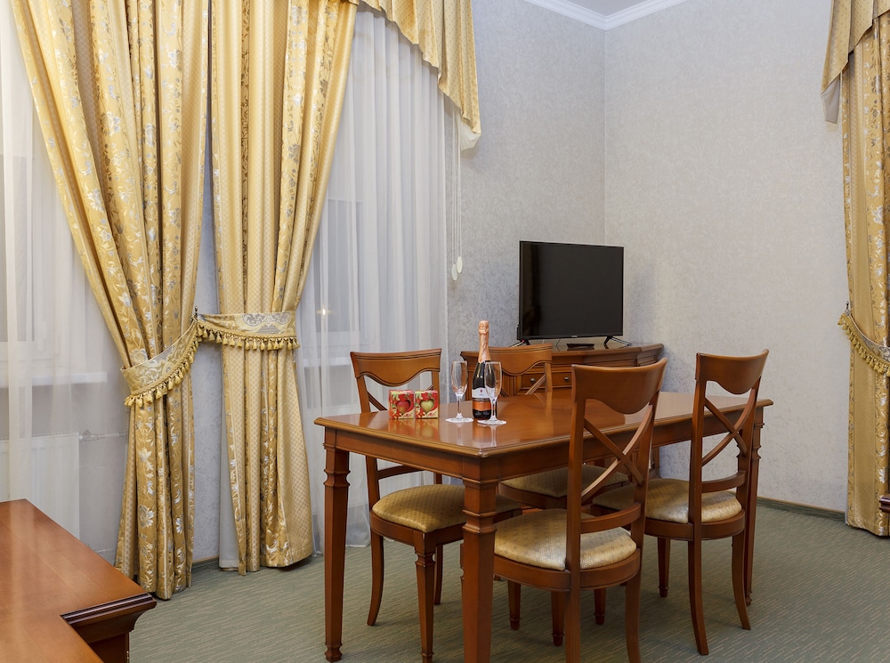 Superior Suite, 1 Bedroom (two rooms) photo 3
