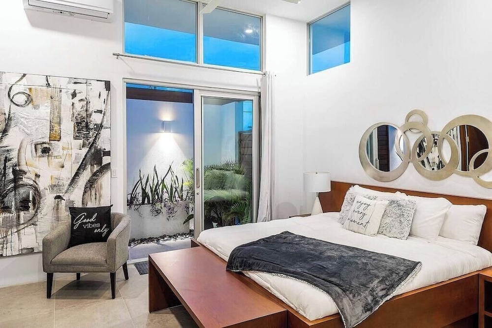 Villa, Multiple Beds, Pool Access, Ocean View (Beachside Villa 8) photo 1