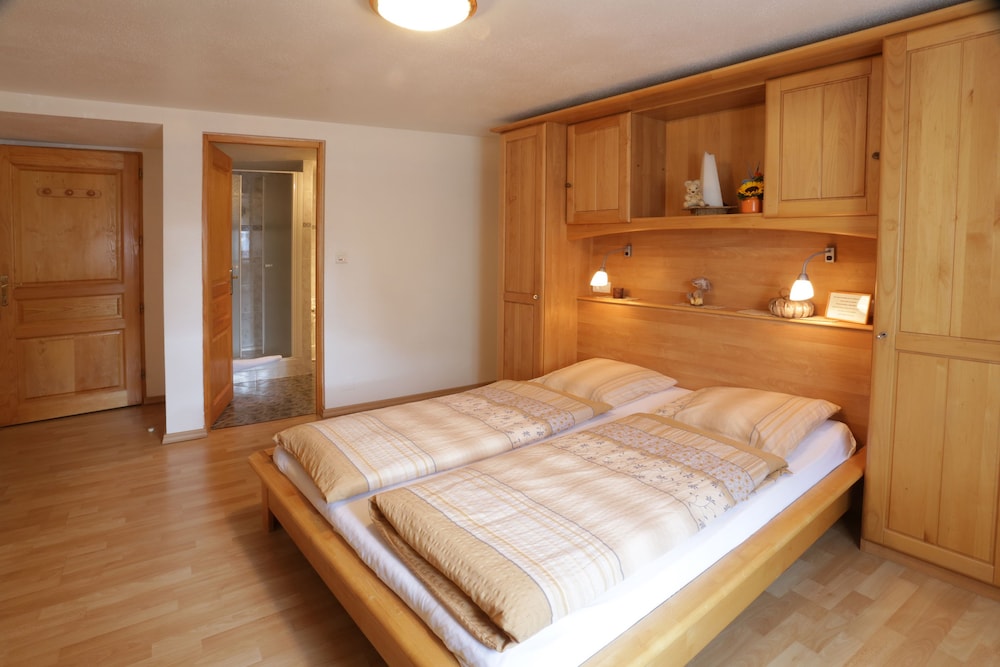 Double Room - Photo 7