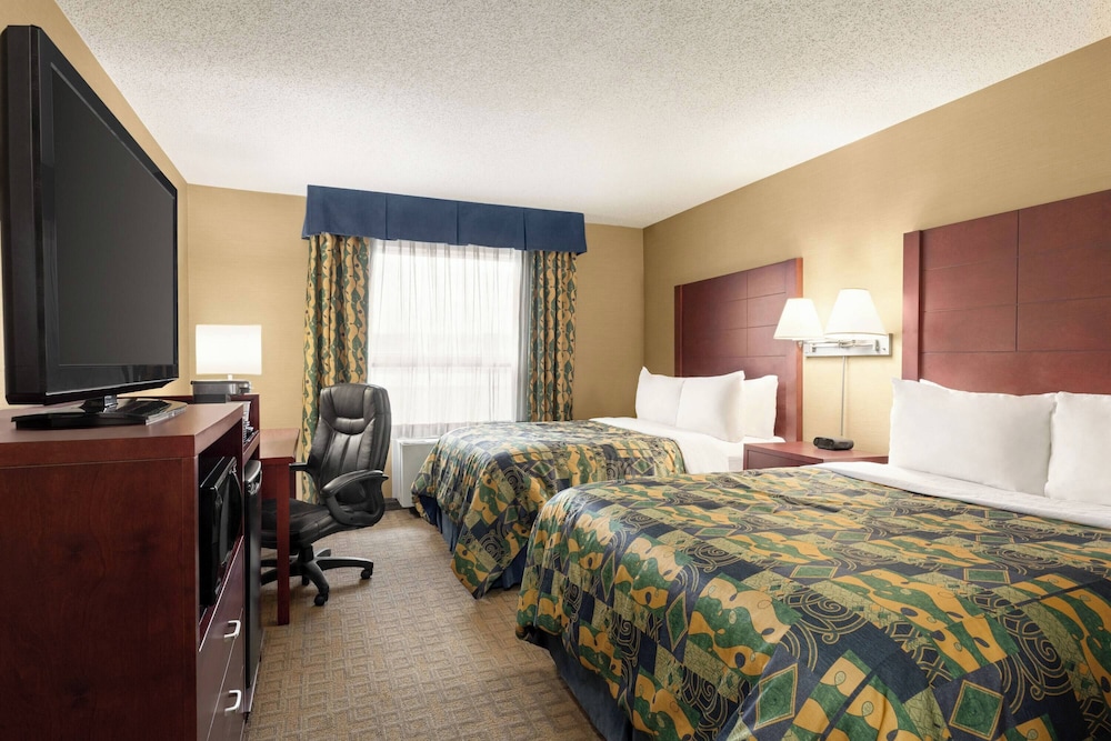 Room, 2 Queen Beds, Non Smoking (Efficiency) - Photo 1