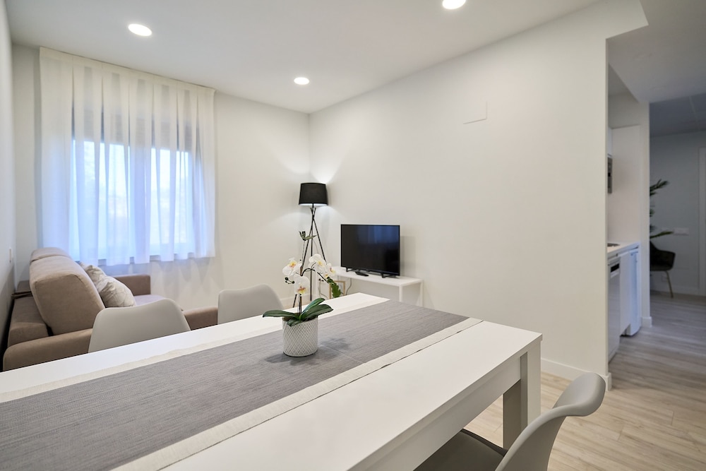 Superior Suite, 2 Bedrooms, Non Smoking - Photo 9