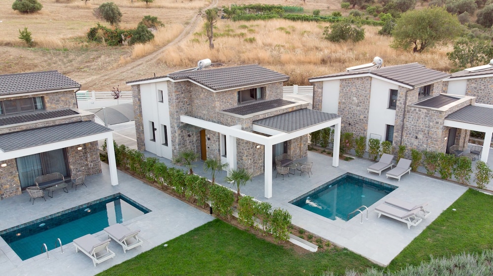 Villa, 2 Bedrooms, Private Pool, Sea View photo 2