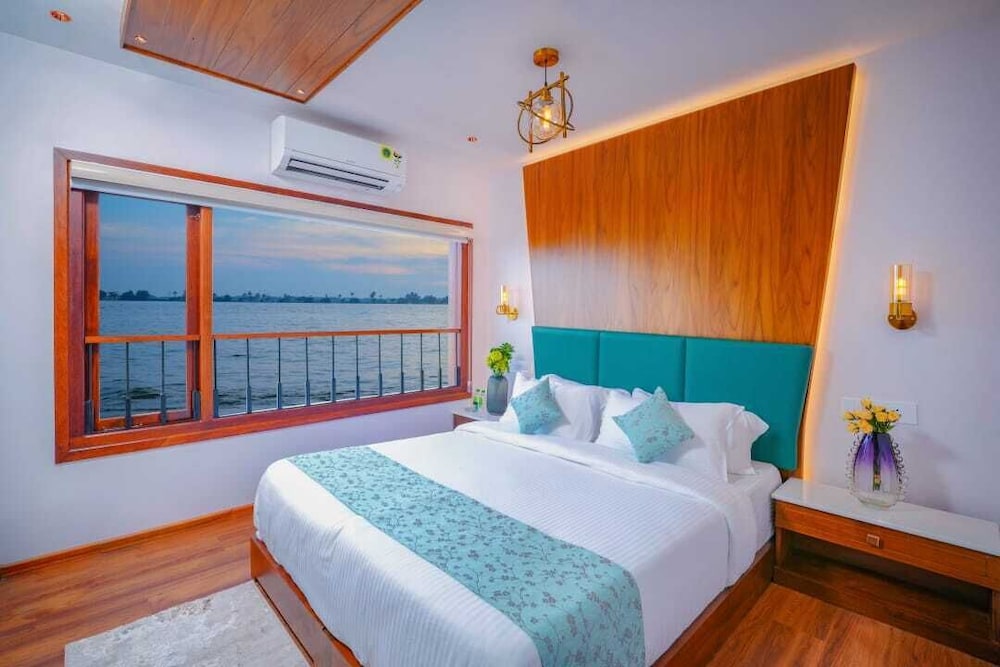 Superior Suite photo 1