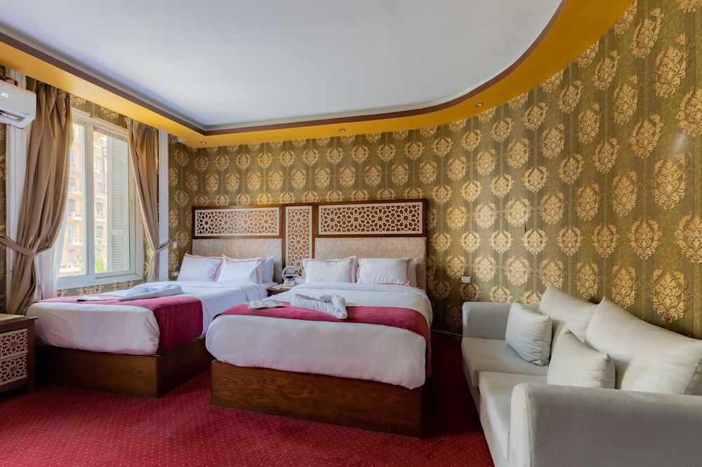 Deluxe Double or Twin Room, 2 Bedrooms, City View with Balcony thumbnail 6