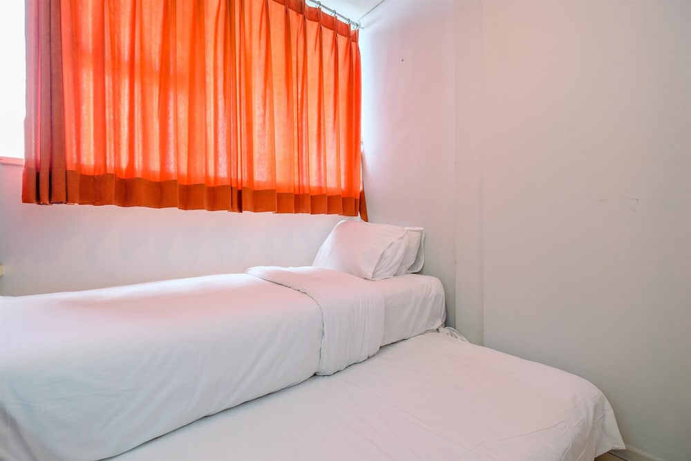Room - Photo 12