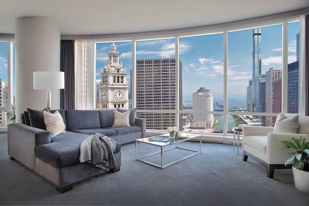 Deluxe Suite, 1 Bedroom, River View (Grand) - Photo 4