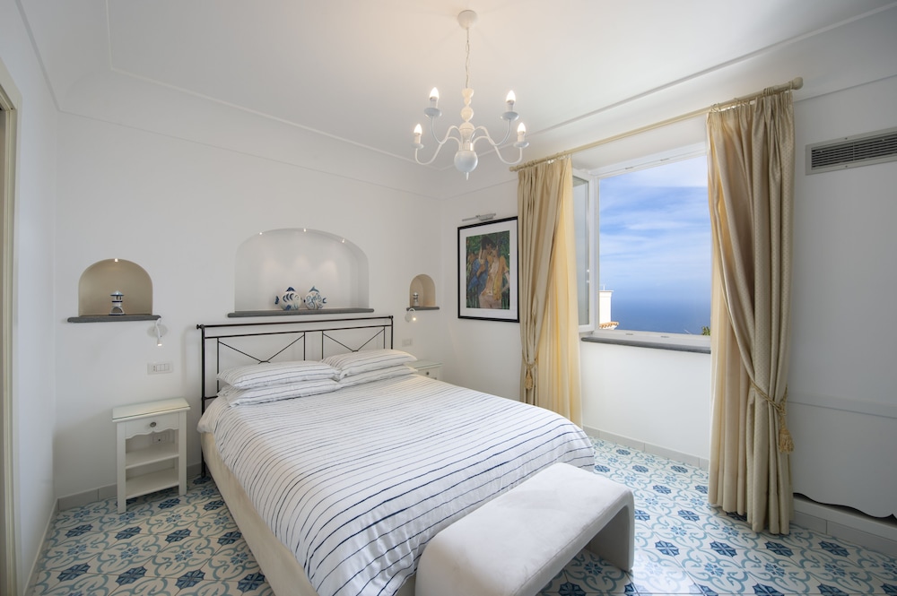 Superior Double room with Extra Bed, Sea View