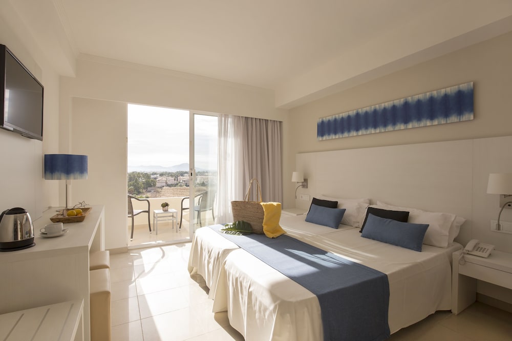 Double or Twin Room, Balcony, Sea View (2 Adults) - Photo 1