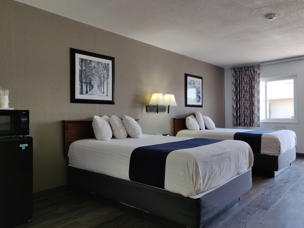 Deluxe Double Room, 2 Double Beds, Non Smoking photo 2