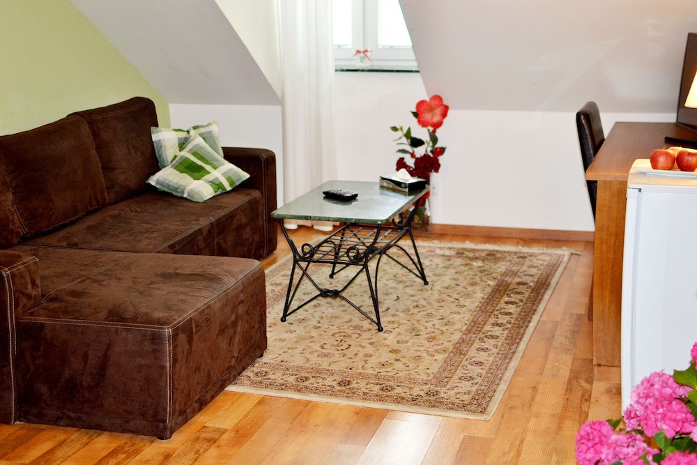 Suite, 1 Bedroom photo 3