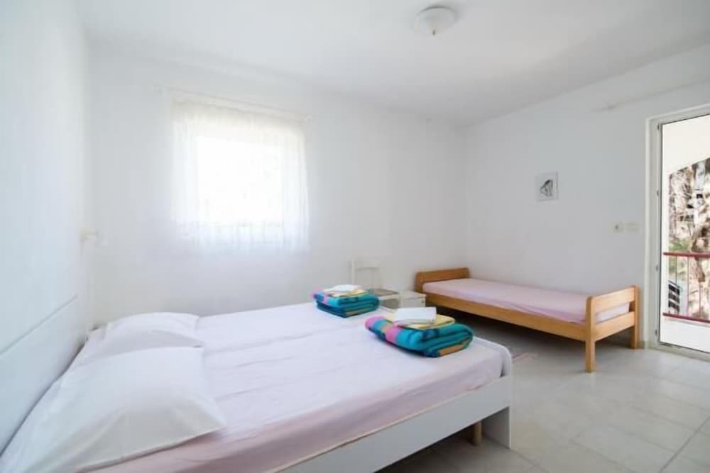 Apartment (Apartments Boguvila - Two-Bedroom Fam) photo 3