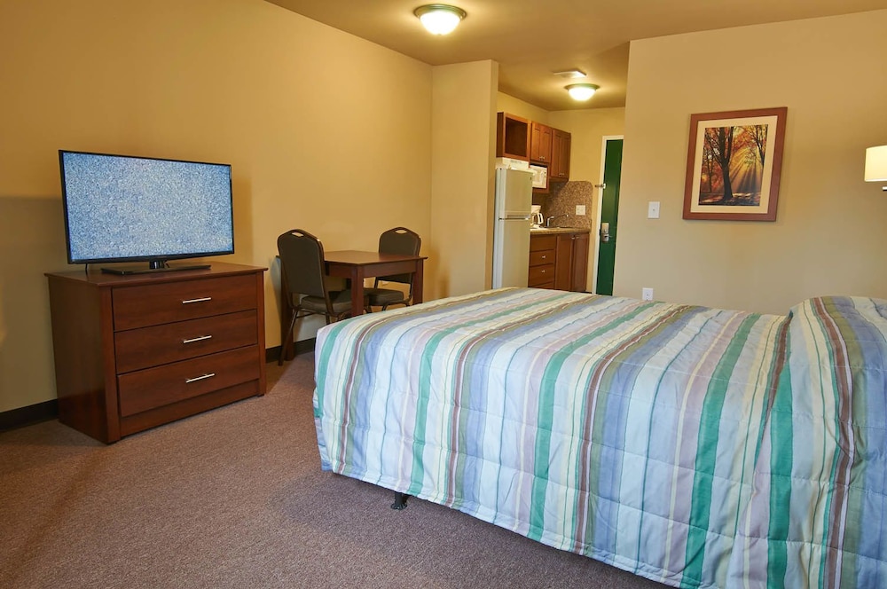 Standard Room, 1 Queen Bed