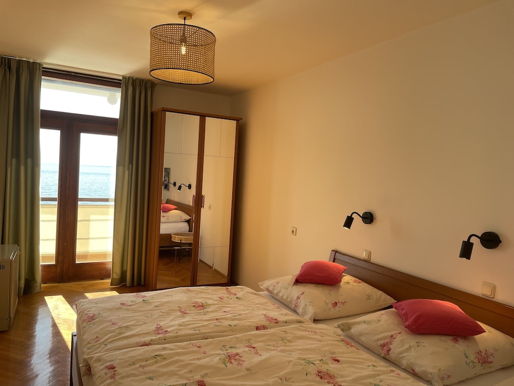 Apartment, Balcony, Sea View photo 1