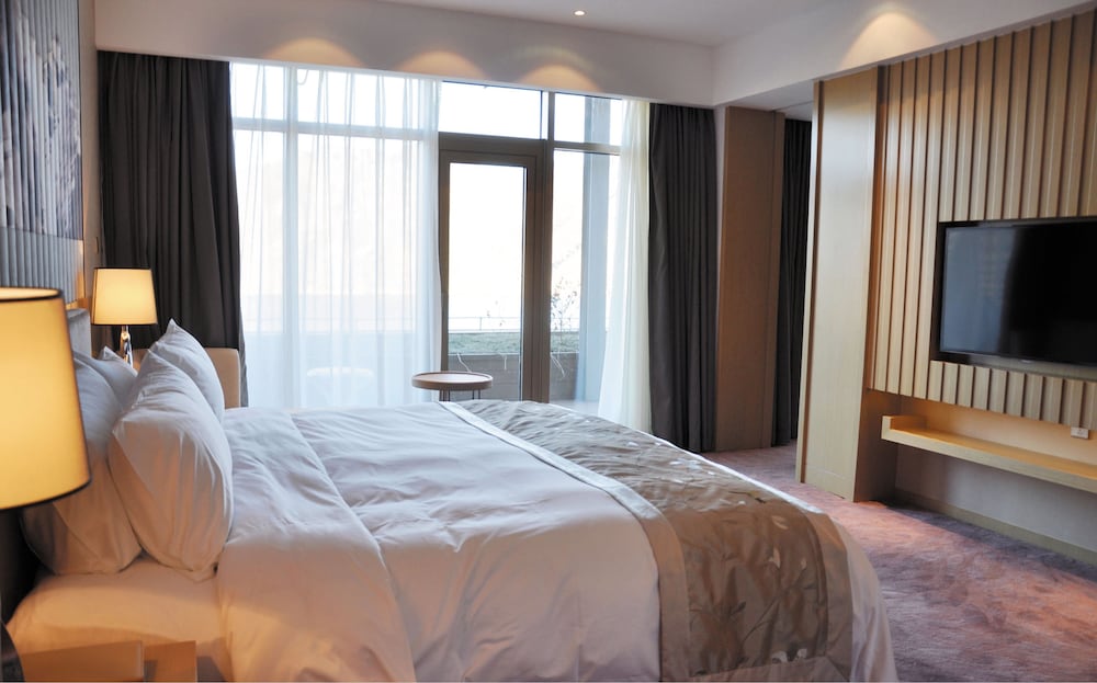 Deluxe Suite photo 2
