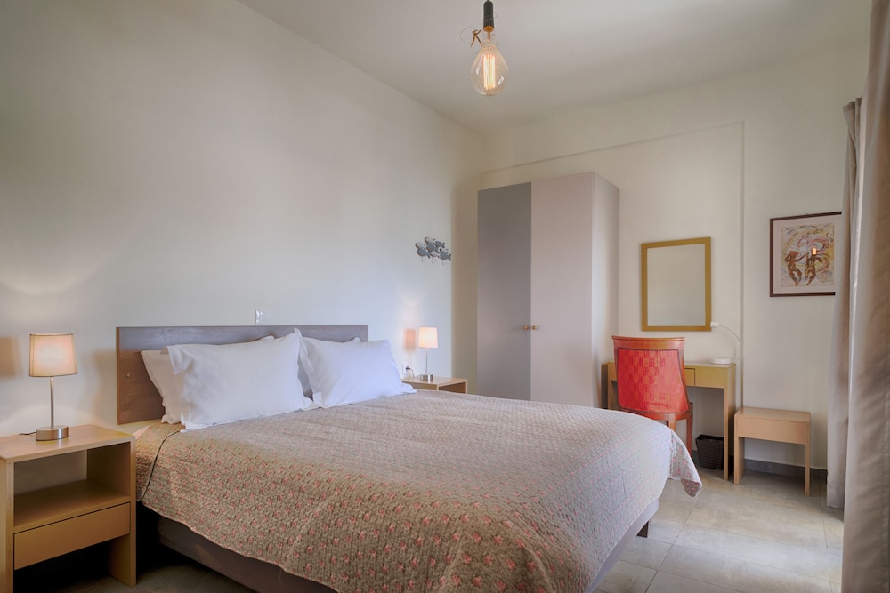Deluxe Apartment, 2 Bedrooms, Sea View photo 2