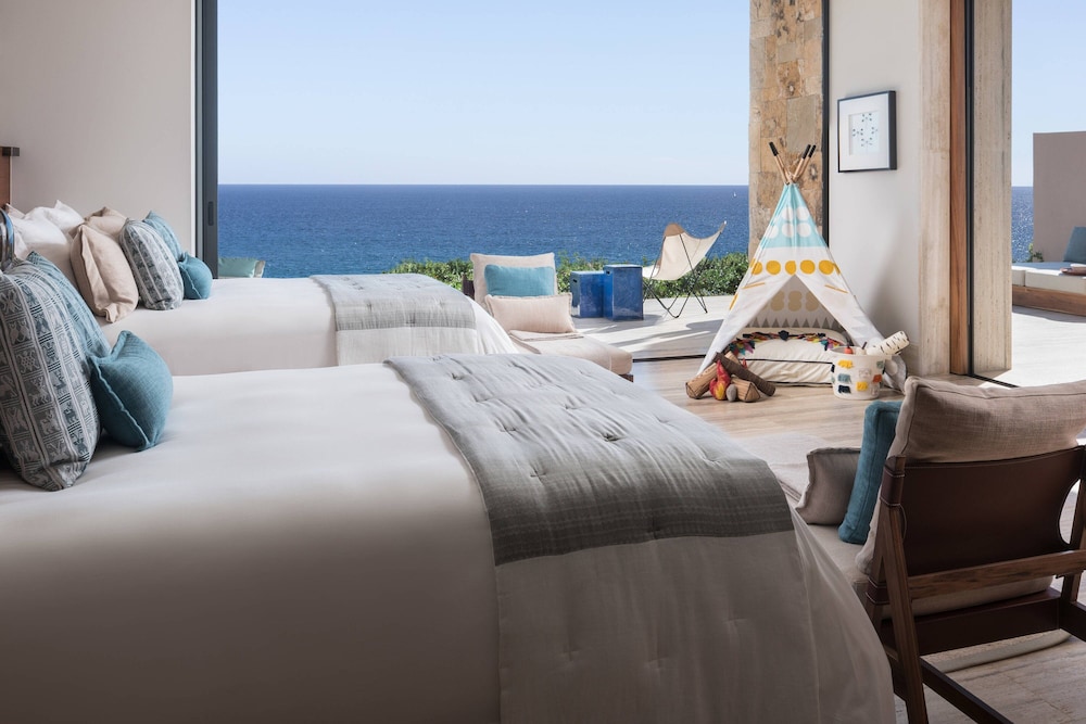 Room, 2 Queen Beds, Terrace (Oceanfront) photo 2