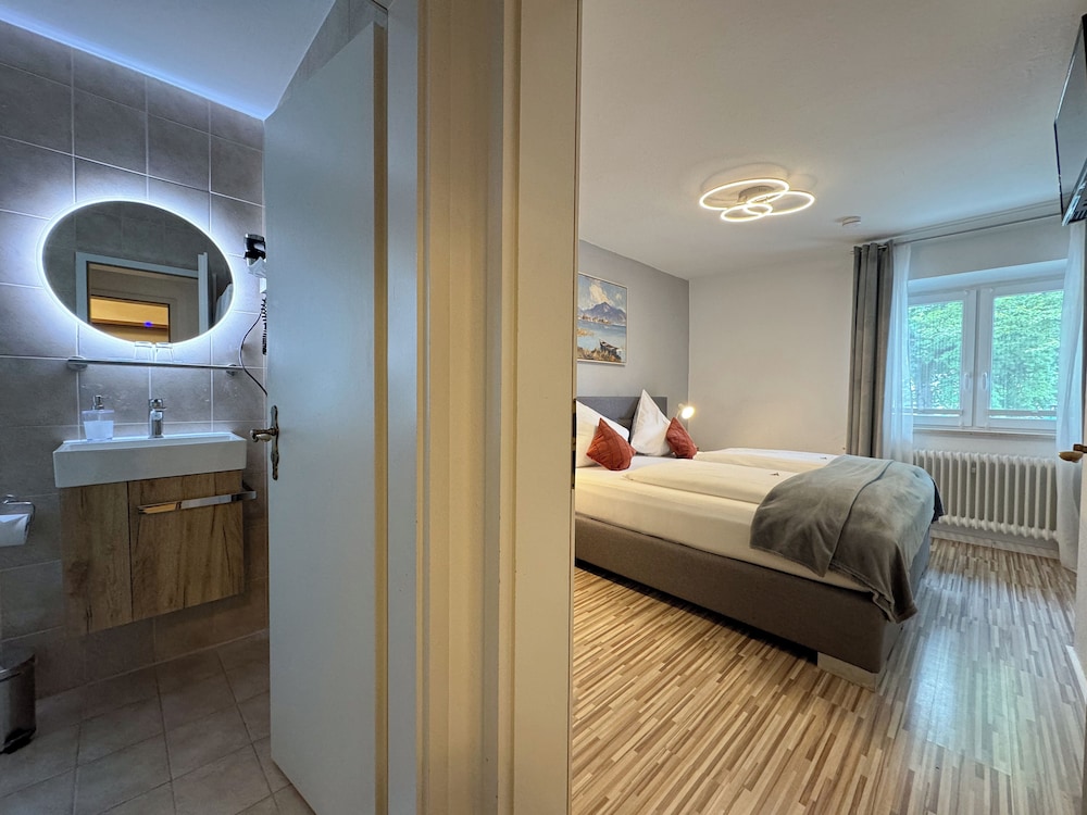 Standard Room, Lake View photo 3