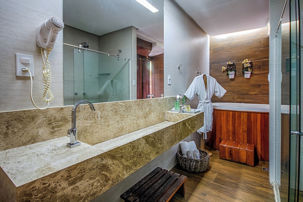 Deluxe Studio Suite (SUITE NUPCIAL) - Photo 2